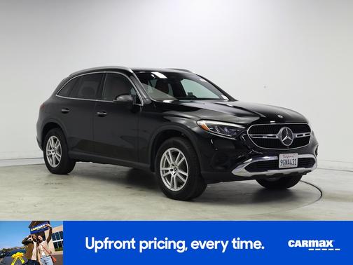 Black 2023 Mercedes-Benz GLC 300