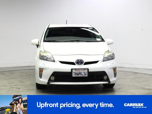 White 2015 Toyota Prius Five