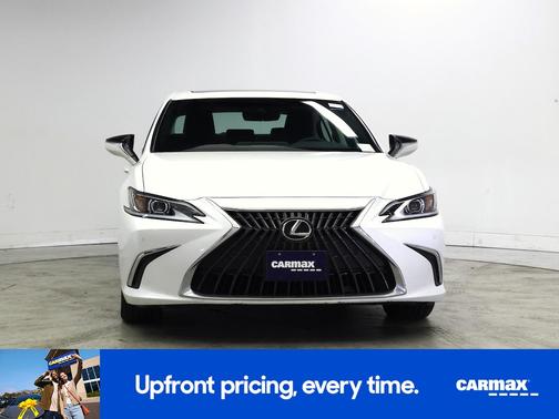 White 2022 Lexus ES 350