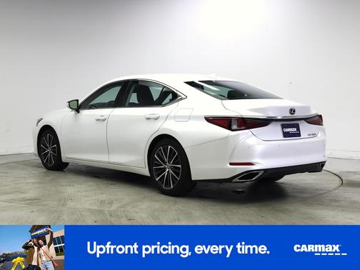 White 2022 Lexus ES 350