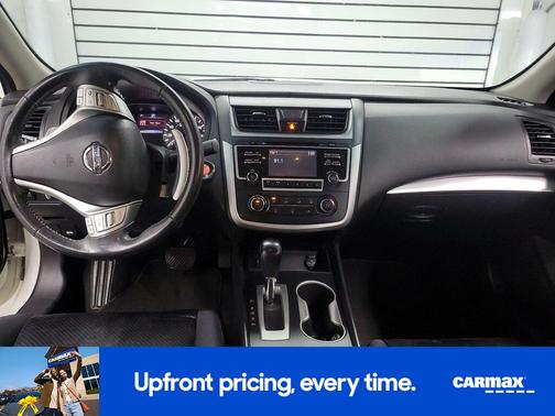 White 2017 Nissan Altima SR