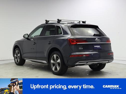 Gray 2023 Audi Q5 Premium