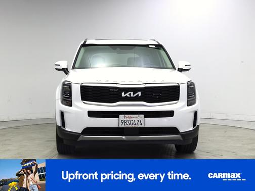 White 2022 Kia Telluride S