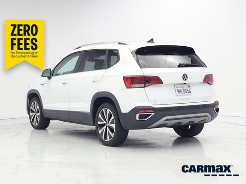 White 2023 Volkswagen Taos SE