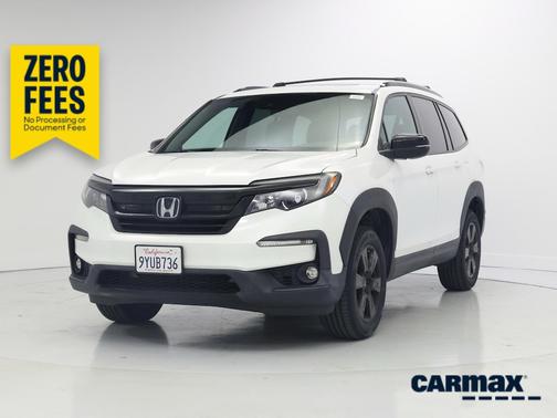 White 2022 Honda Pilot Trailsport