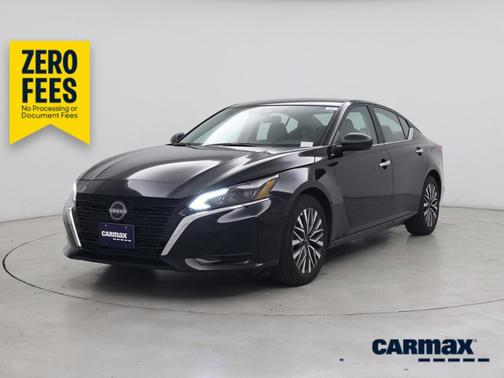 Black 2025 Nissan Altima SV