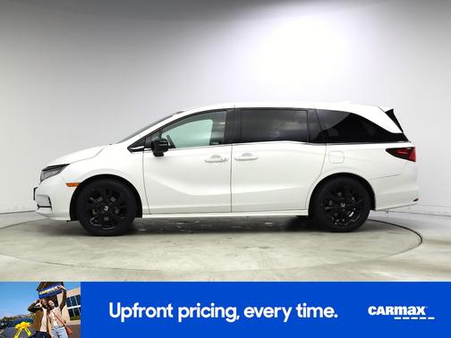 White 2023 Honda Odyssey Sport