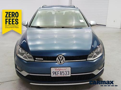 Blue 2017 Volkswagen Golf Alltrack S