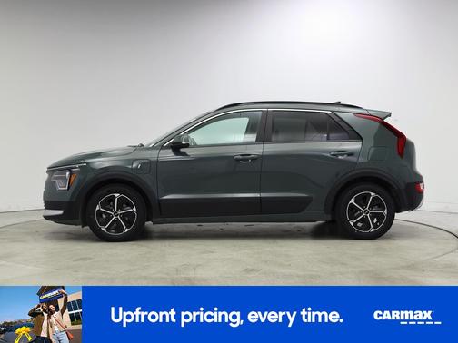 Green 2023 Kia Niro Plug-In Hybrid EX