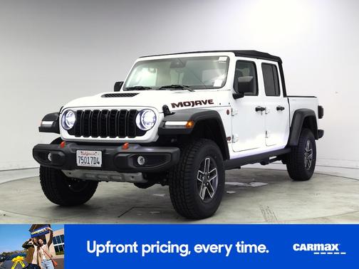 White 2024 Jeep Gladiator Mojave