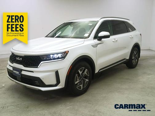 White 2023 Kia Sorento Hybrid EX
