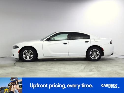White 2019 Dodge Charger SXT
