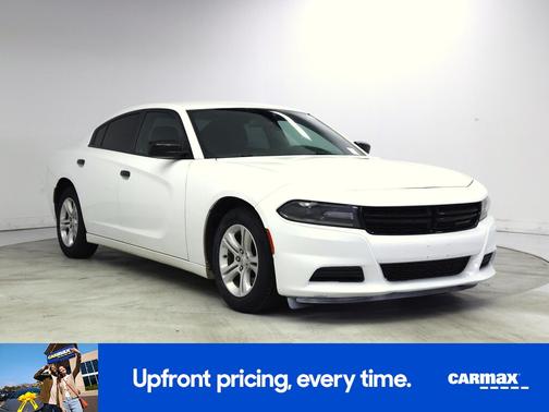 White 2019 Dodge Charger SXT