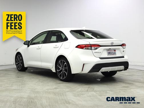White 2020 Toyota Corolla SE