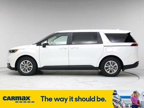 2024 Kia Carnival LX Seat Package
