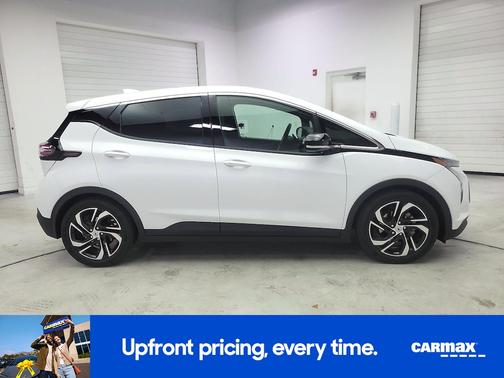 White 2023 Chevrolet Bolt EV 2LT