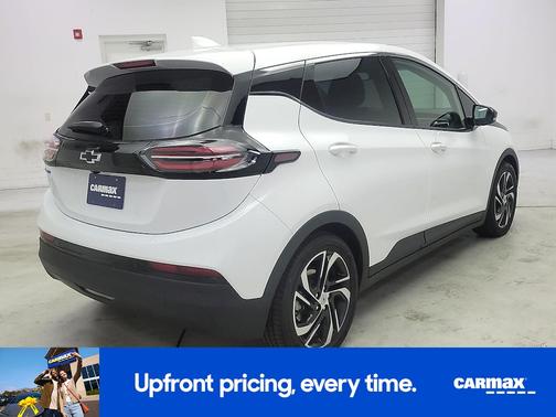 White 2023 Chevrolet Bolt EV 2LT