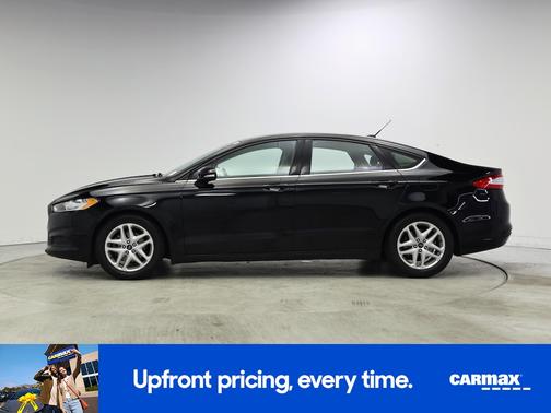 Black 2016 Ford Fusion SE