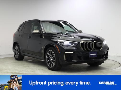 Black 2022 BMW X5 M50i