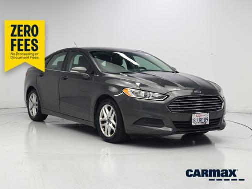 Gray 2016 Ford Fusion SE