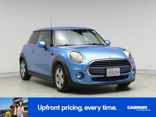 2017 MINI Hardtop Cooper