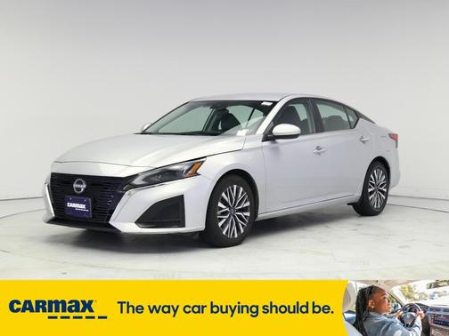 2023 Nissan Altima SV