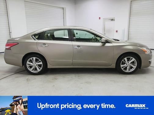 Gold 2014 Nissan Altima SV
