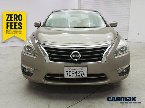 Gold 2014 Nissan Altima SV