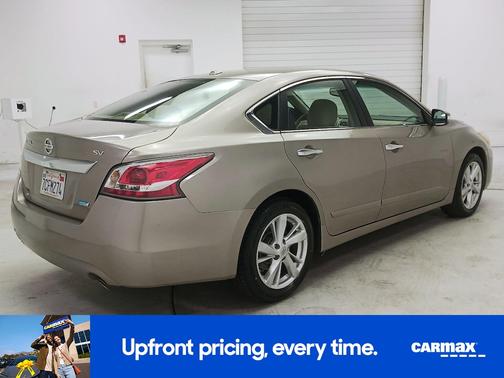 Gold 2014 Nissan Altima SV
