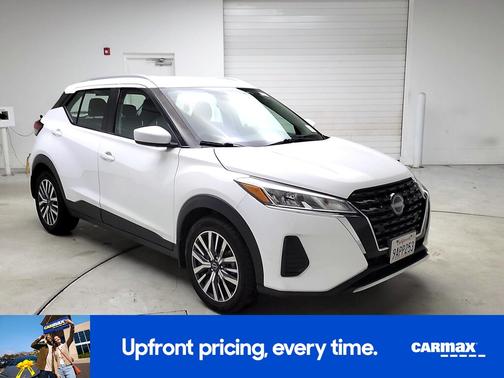 2022 Nissan Kicks SV