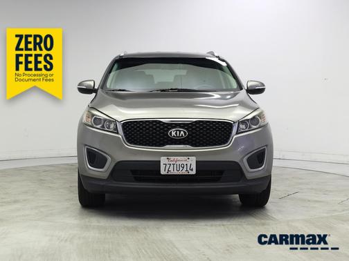 Gray 2017 Kia Sorento LX