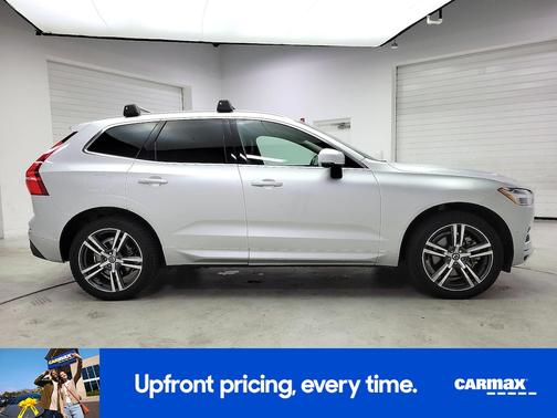 Silver 2019 Volvo XC60 Recharge Plug-In Hybrid T8 Momentum