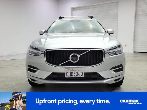 Silver 2019 Volvo XC60 Recharge Plug-In Hybrid T8 Momentum
