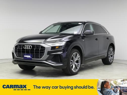 2023 Audi Q8 Premium Plus