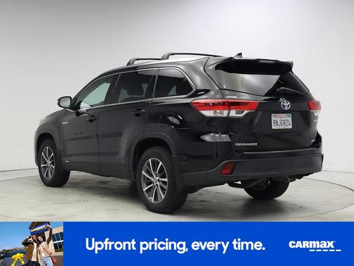 Black 2019 Toyota Highlander Hybrid XLE