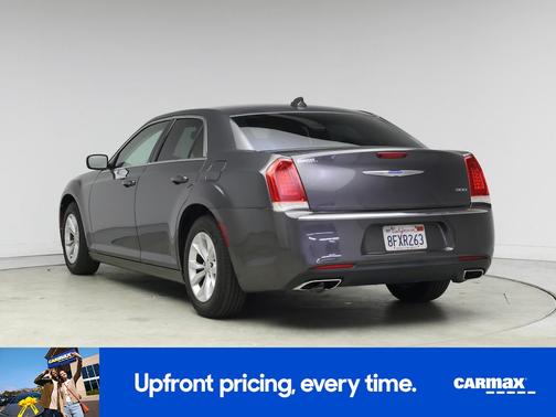 2018 Chrysler 300 Touring