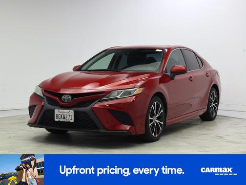 Red 2019 Toyota Camry SE