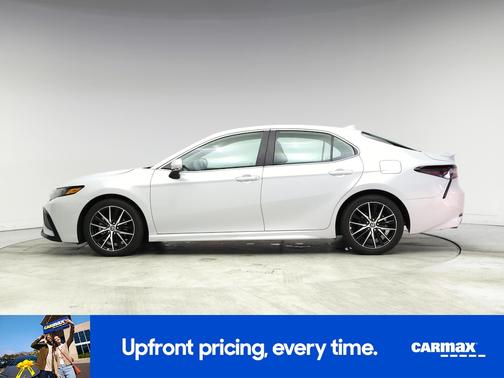 2023 Toyota Camry Hybrid SE