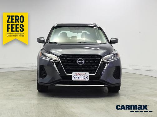Gray 2022 Nissan Kicks SV