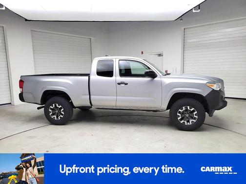 2017 Toyota Tacoma SR