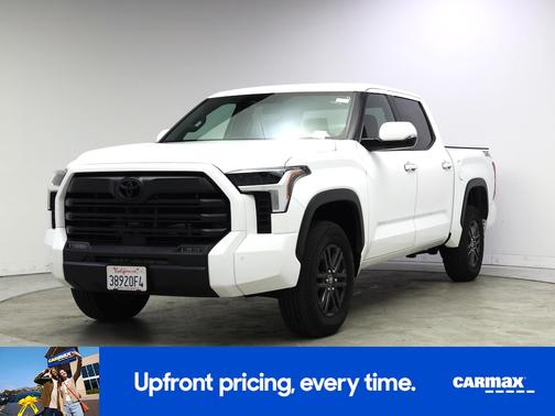 White 2025 Toyota Tundra SR5