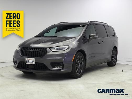 Gray 2021 Chrysler Pacifica Touring L