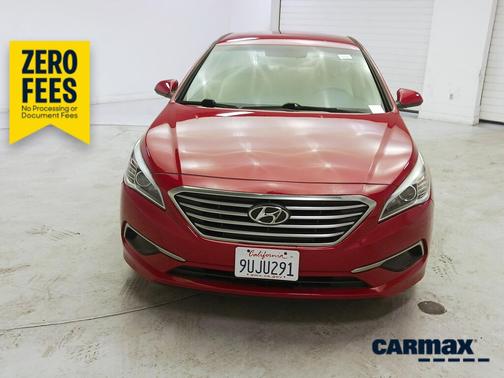 Red 2017 Hyundai SONATA SE