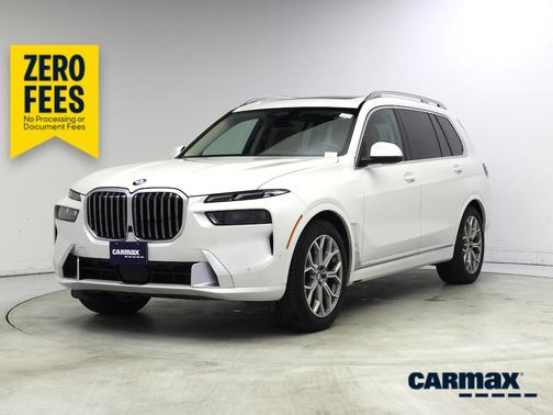 White 2024 BMW X7 xDrive40i
