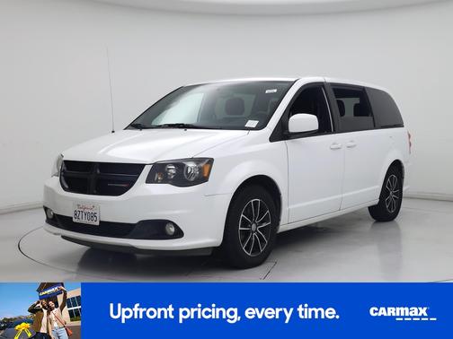 White 2018 Dodge Grand Caravan SE Plus