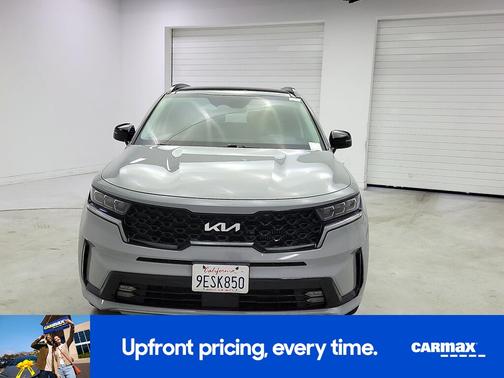 Gray 2023 Kia Sorento SX