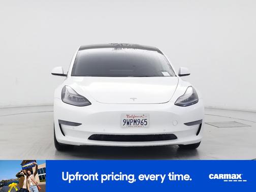 White 2022 Tesla Model 3