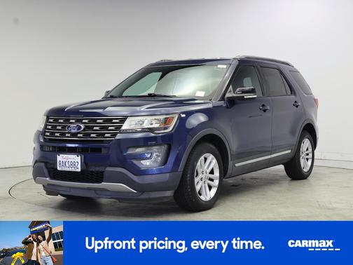 Blue 2017 Ford Explorer XLT