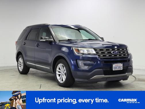 Blue 2017 Ford Explorer XLT