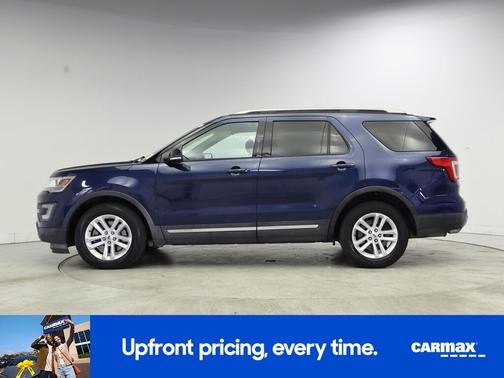 Blue 2017 Ford Explorer XLT